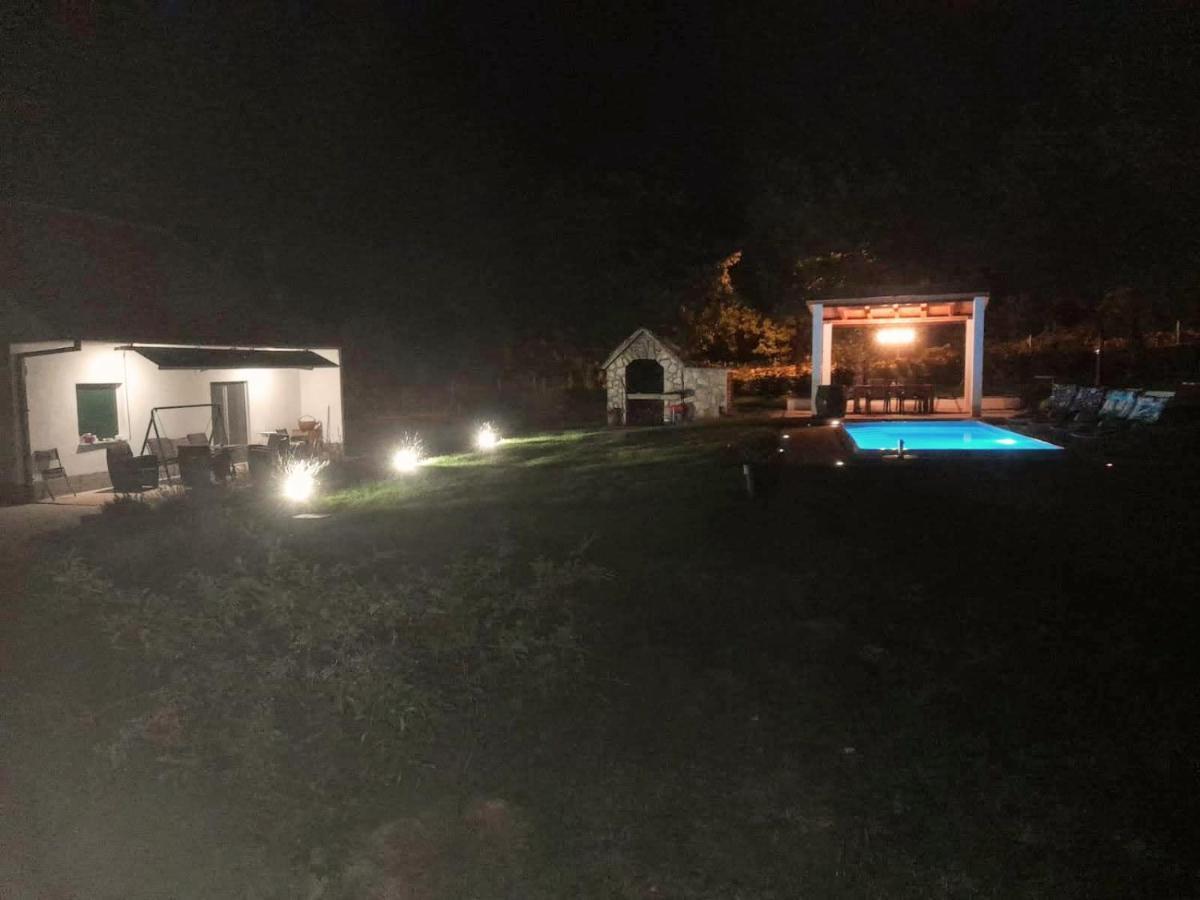 Villa Marie With Pool, Two Bedrooms For 4+2Kids Cavoglave Exterior foto